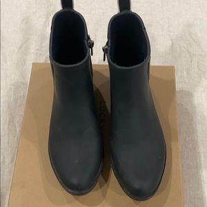 Lucky Brand rain booties
